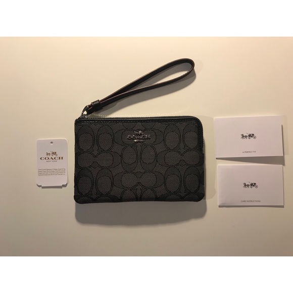 Coach Small Wristlet - Picture 7 of 10